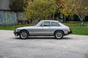 Image 11/26 of MG MGB GT V8 SEC (1981)