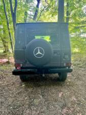 Image 18/21 of Mercedes-Benz 230 GE (SWB) (1988)