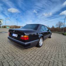 Bild 6/10 von Mercedes-Benz 500 E (1993)