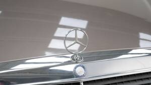 Bild 12/15 von Mercedes-Benz 230 CE (1988)