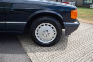 Bild 27/29 von Mercedes-Benz 300 SE (1990)