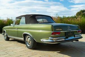 Bild 7/50 von Mercedes-Benz 220 SE b (1964)