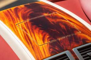 Image 36/52 of Aston Martin DB 9 Volante (2006)