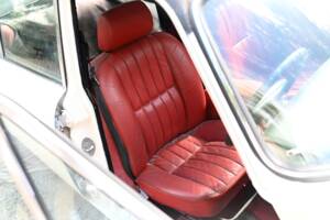 Image 8/20 de Jaguar XJ 6 L 4.2 (1978)