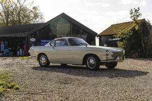Image 22/50 of Volvo P 1800 (1962)