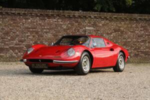 Image 17/50 of Ferrari Dino 246 GTS (1974)