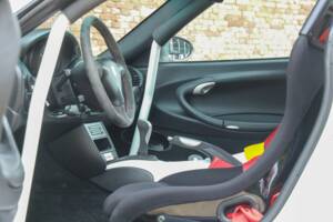 Immagine 45/50 di Porsche 911 GT3 RS (2004)