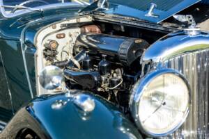 Image 44/50 de Bentley 4 1/2 Litre (1938)