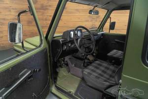 Image 12/18 of Mercedes-Benz 300 GD (SWB) (1984)