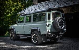 Image 2/67 of Land Rover Defender 110 Turbo Diesel (1999)