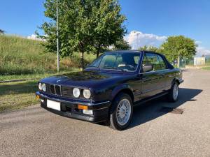 Image 5/23 of BMW 320i (1989)
