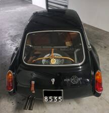 Image 2/5 of MG MGB GT (1970)