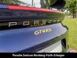 Image 42/50 of Porsche 718 Cayman GT4 RS Weissach (2025)
