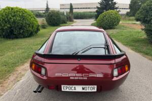 Image 27/32 of Porsche 928 S (1988)
