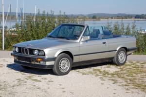 Afbeelding 1/25 van BMW 320i (1990)