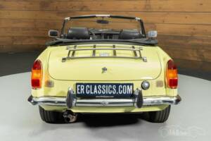 Image 13/19 de MG MGB (1977)