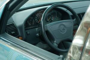 Bild 27/50 von Mercedes-Benz 300 SE (1991)