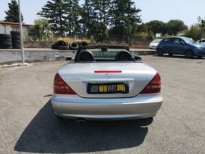 Imagen 26/38 de Mercedes-Benz SLK 200 Kompressor (2002)