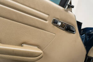 Imagen 8/40 de Mercedes-Benz 300 SL (1987)