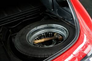 Bild 26/44 von Jaguar E-Type (2+2) (1969)