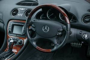 Image 20/36 de Mercedes-Benz SL 500 (2004)