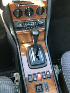 Afbeelding 42/53 van Mercedes-Benz 230 CE (1984)