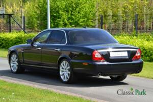 Immagine 3/50 di Jaguar XJ 2.7 D (2008)