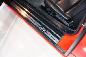 Image 26/33 of BMW 850i (1991)