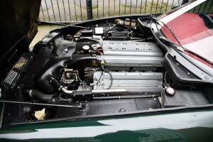 Image 7/7 of Aston Martin Virage (1990)
