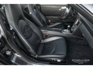 Bild 6/28 von Porsche 911 Carrera 4S (2004)