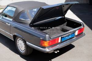 Image 7/29 of Mercedes-Benz 560 SL (1987)