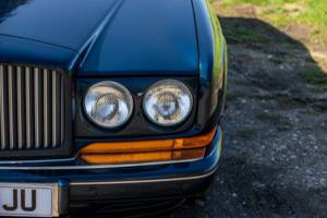Image 35/50 of Bentley Azure Mulliner (1996)
