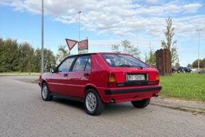 Bild 4/11 von Lancia Delta HF 4WD (1986)