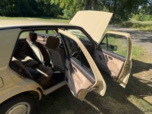 Image 23/32 of Volkswagen Golf Mk II 1.8 (1987)