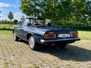 Bild 8/22 von Alfa Romeo 2000 Spider Veloce (1979)