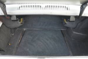 Bild 45/50 von Aston Martin V8 (1974)