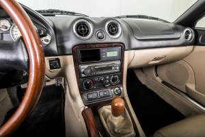 Immagine 21/50 di Mazda MX-5 1.6 (2000)