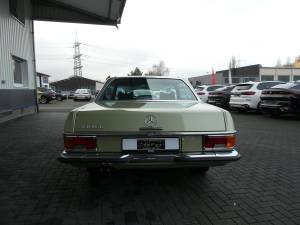Image 5/28 de Mercedes-Benz 280 CE (1973)