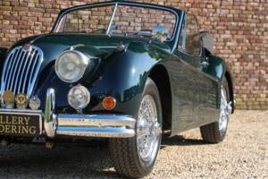 Afbeelding 16/50 van Jaguar XK 140 SE DHC (1957)