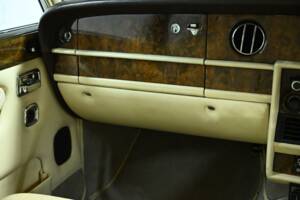 Bild 40/50 von Rolls-Royce Silver Shadow II (1980)