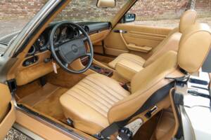 Image 37/50 de Mercedes-Benz 560 SL (1988)