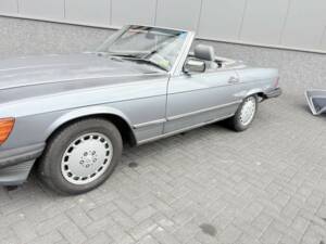 Image 3/50 de Mercedes-Benz 560 SL (1988)