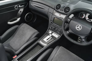 Immagine 13/28 di Mercedes-Benz CLK DTM AMG (2006)