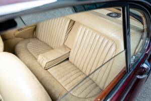 Image 21/25 of Jaguar Mk II 3.4 (1967)