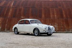 Bild 9/51 von Jaguar 240 (1968)