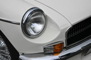 Image 28/50 of MG MGB (1972)