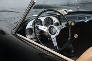 Image 46/50 of Alfa Romeo 2000 Spider (1959)