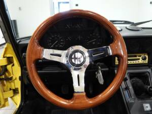 Afbeelding 6/15 van Alfa Romeo 2.0 Spider (1991)