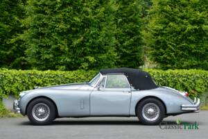 Image 6/50 of Jaguar XK 150 3.8 S DHC (1959)