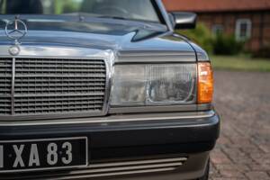 Immagine 4/73 di Mercedes-Benz 190 D 2.5 (1990)